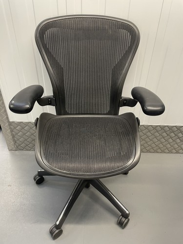 Herman miller aeron chair - aeron,