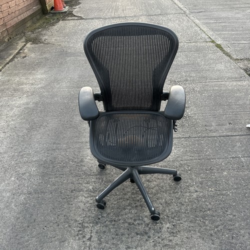 Herman miller aeron office - herman,